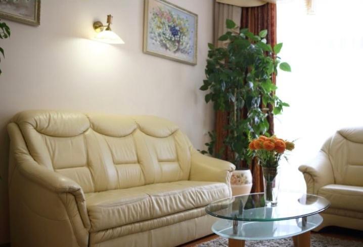 Соняхи Hotell Zimna Voda Exteriör bild