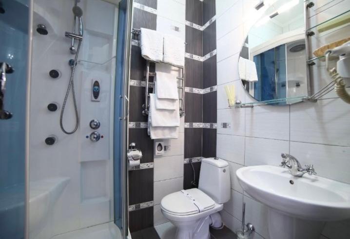 Соняхи Hotell Zimna Voda Exteriör bild