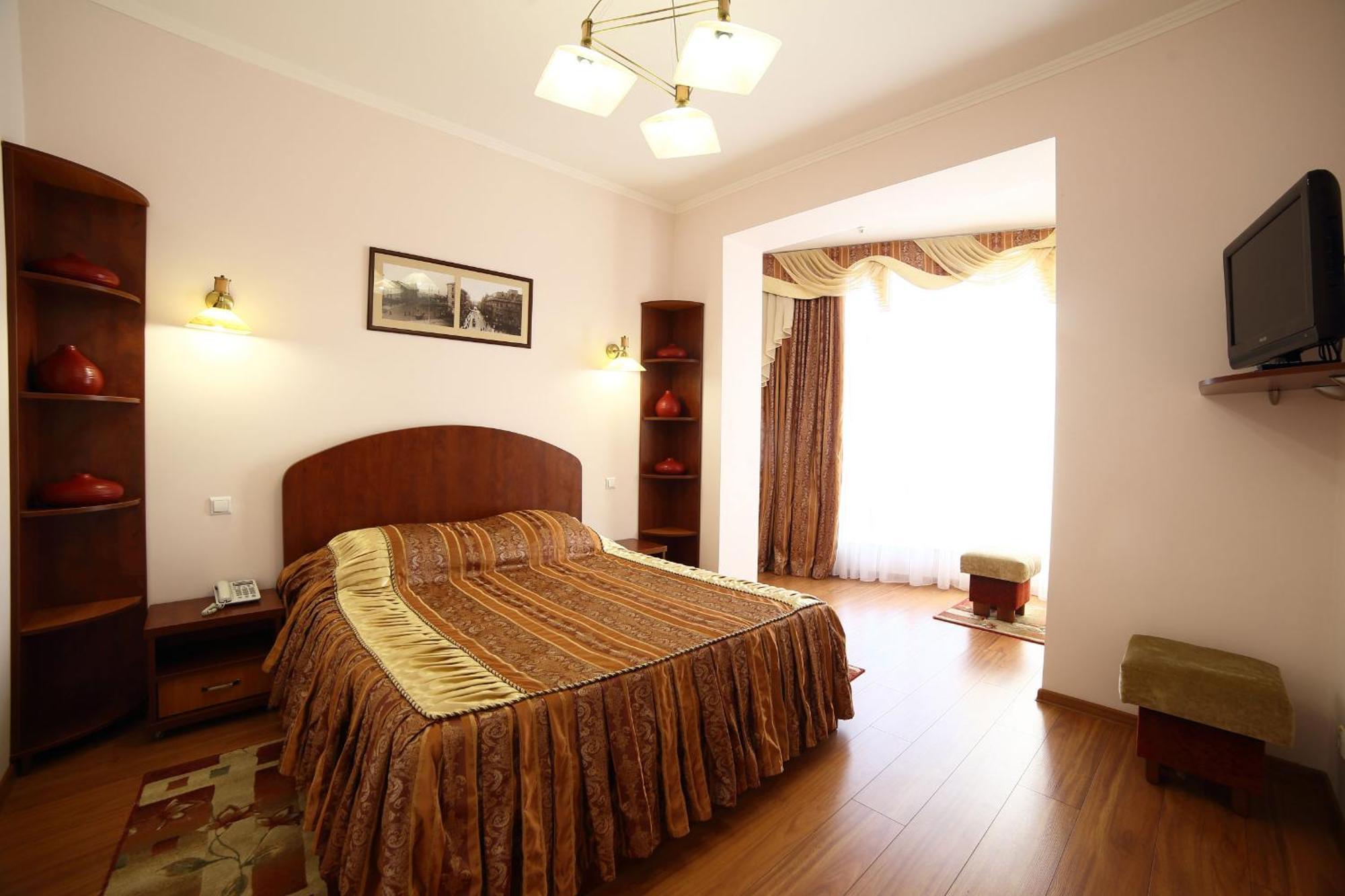 Соняхи Hotell Zimna Voda Exteriör bild